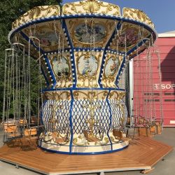 ubba Barocca Swing Ride